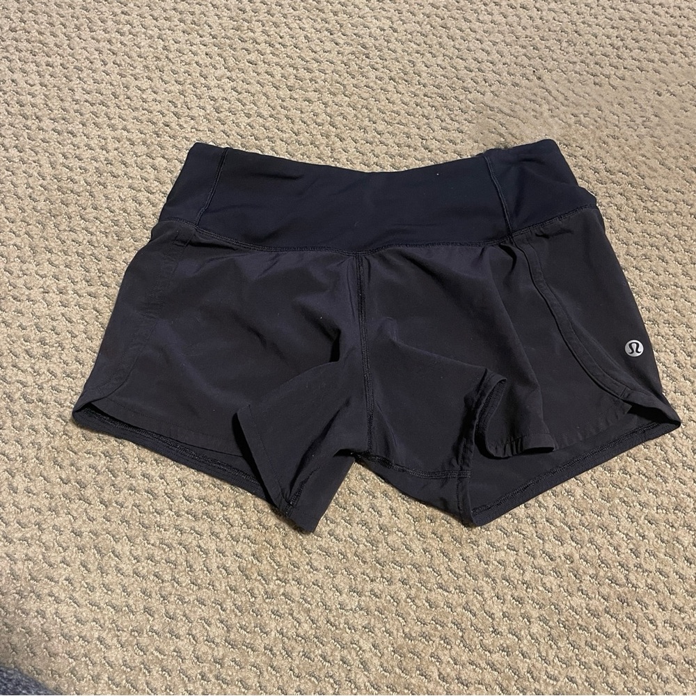lululemon black size 4 4" shorts